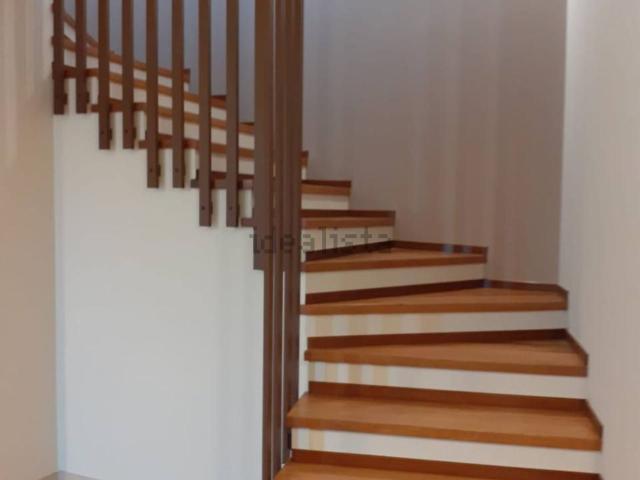 Appartamento in affitto di 150 m²