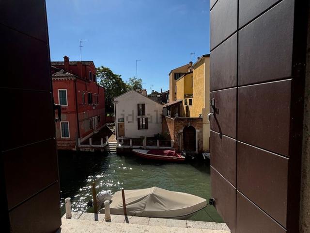 Appartamento in affitto di 150 m²