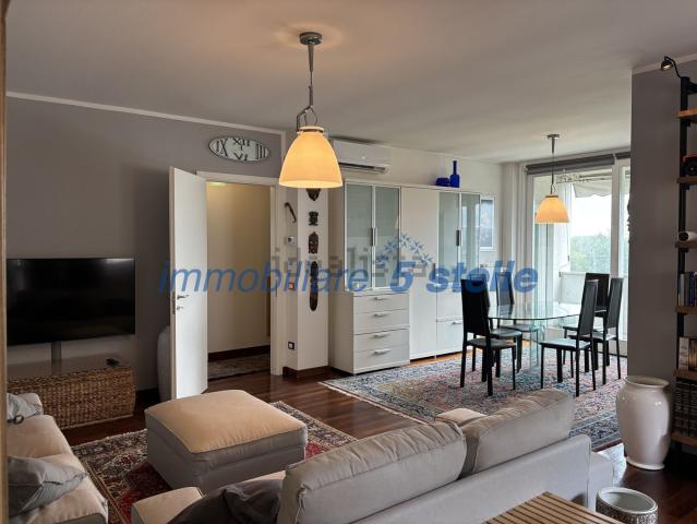 Appartamento in affitto di 150 m² in Via Carlo Scarpa