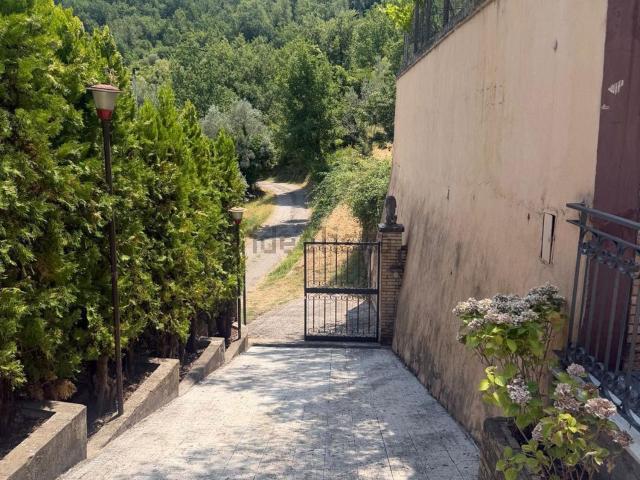 Appartamento in affitto di 150 m² in Via Casale, 4