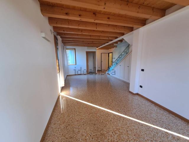 Appartamento in affitto di 150 m² in Via Castellana