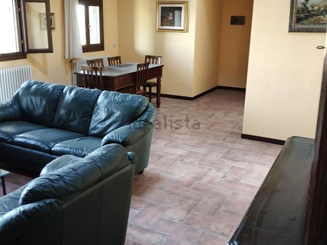 Appartamento in affitto di 150 m² in Via Abetone Superiore, 140