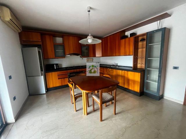 Appartamento in affitto di 150 m² in Via Battaglione Val Leogra, 10