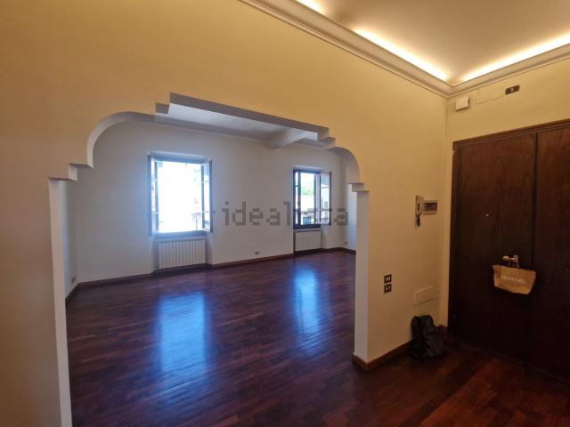 Appartamento in affitto di 150 m² in Via Giovanni Boccaccio