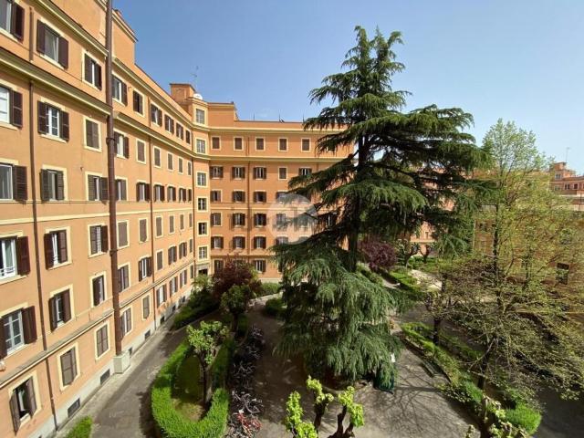 Appartamento in affitto di 150 m² in Via Donatello, 50
