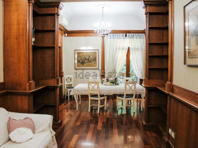 Appartamento in affitto di 150 m² in Via F. Bianchini, 6