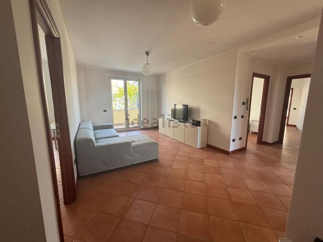 Appartamento in affitto di 150 m² in Via Ferrarecce, 200