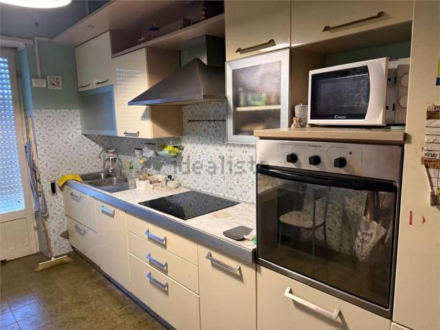 Appartamento in affitto di 150 m² in Via Ferrarelli Vincenzo, 93