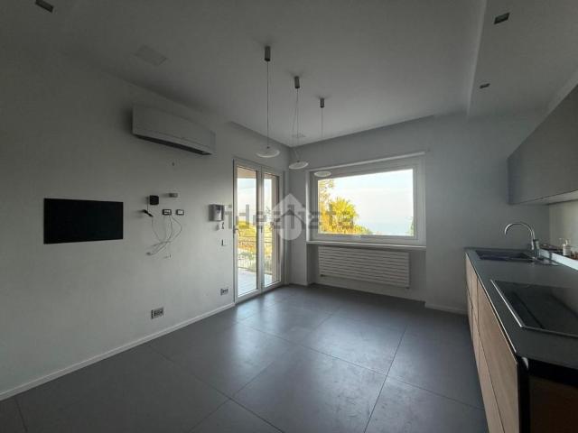 Appartamento in affitto di 150 m² in Via Francesco Petrarca, 20