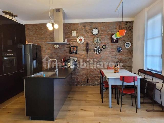 Appartamento in affitto di 150 m² in Via Fratelli Morelli, 27