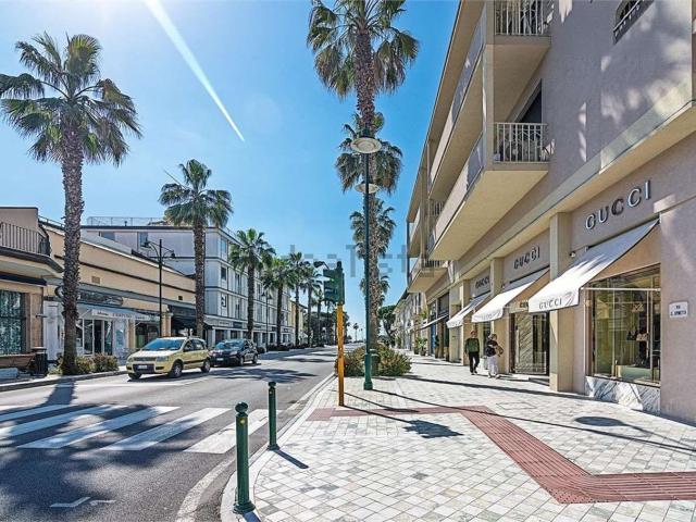 Appartamento in affitto di 150 m² in Via IV Novembre