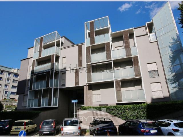 Appartamento in affitto di 150 m² in Via Ivrea, 5