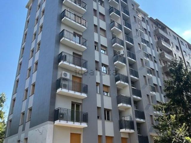 Appartamento in affitto di 150 m² in Via Luca Comerio, 7