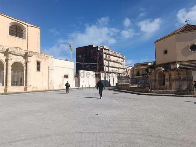 Appartamento in affitto di 150 m² in Via Luigi Bignami, 11