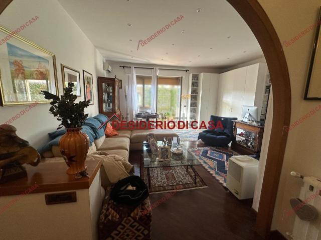 Appartamento in affitto di 150 m² in Via Mater Dei, 9