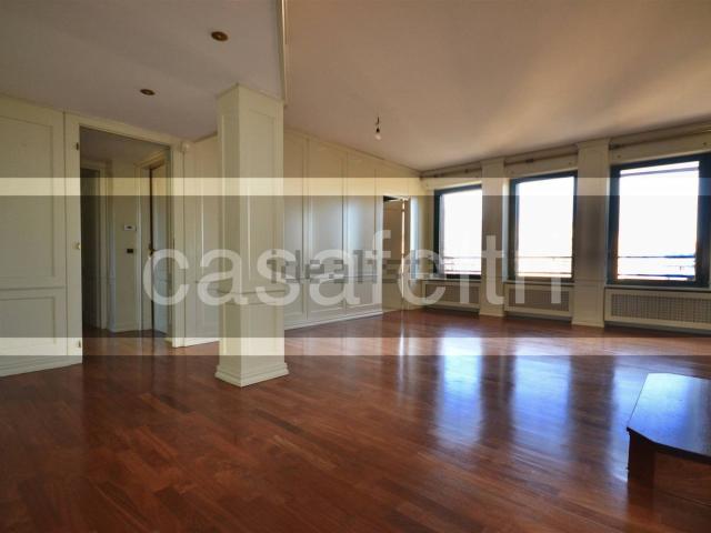 Appartamento in affitto di 150 m² in Via Maglio del Rame, 4