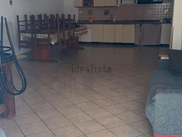 Appartamento in affitto di 150 m² in Via Sandro Pertini