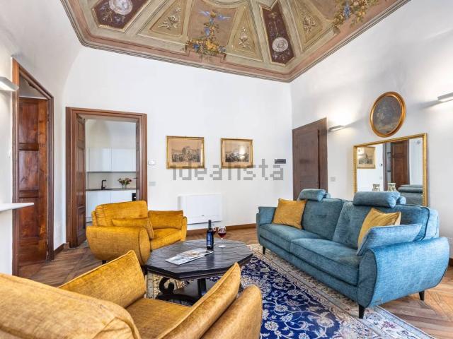 Appartamento in affitto di 150 m² in Via Santa Giulia, 11