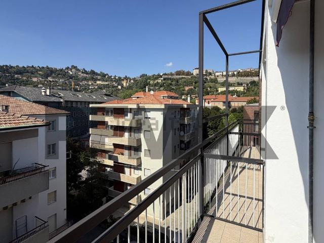 Appartamento in affitto di 150 m² in Via Santa Lucia, 2