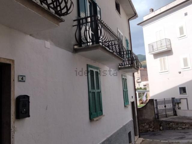 Appartamento in affitto di 150 m² in Via Portella