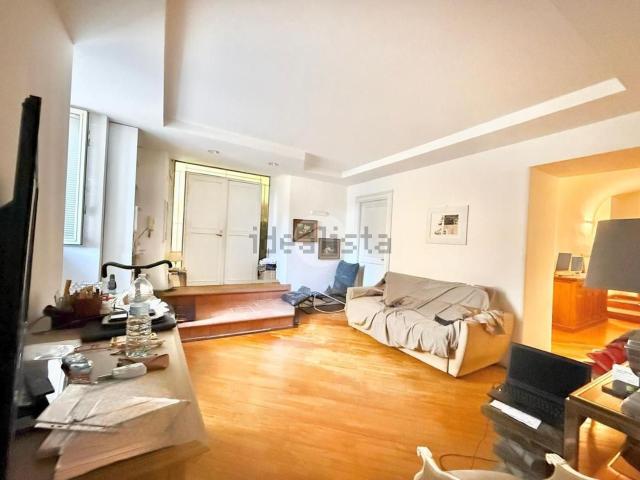 Appartamento in affitto di 150 m² in Via Posillipo, 176