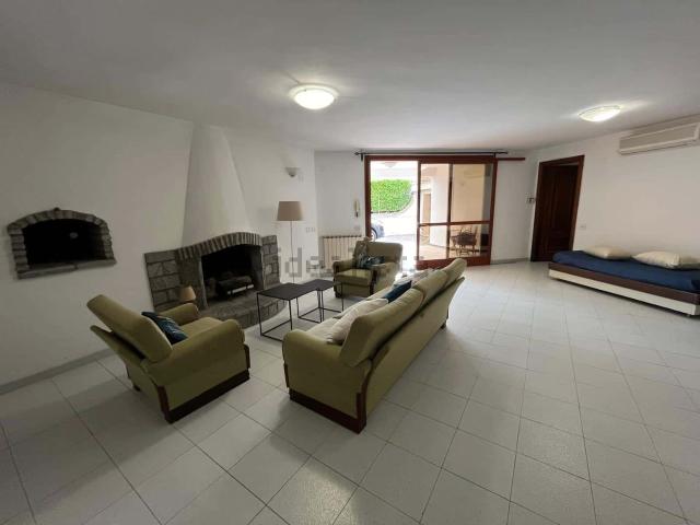 Appartamento in affitto di 150 m² in Via Palmarola