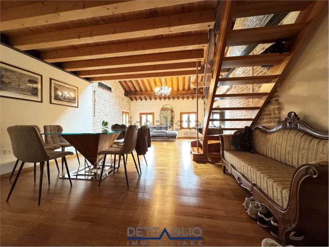 Appartamento in affitto di 150 m² in Via Paolo Errera