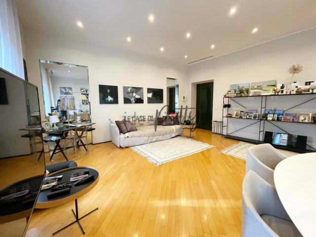 Appartamento in affitto di 150 m² in Via Pietro Tamburini, 6