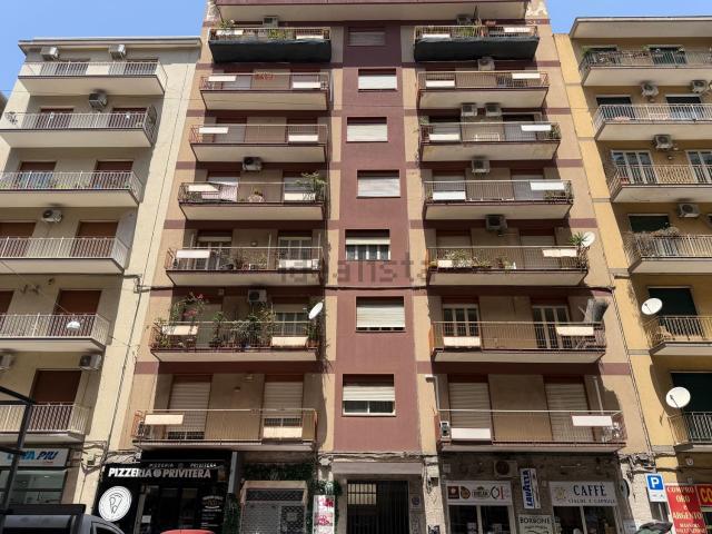 Appartamento in affitto di 150 m² in Via Principe Nicola, 27