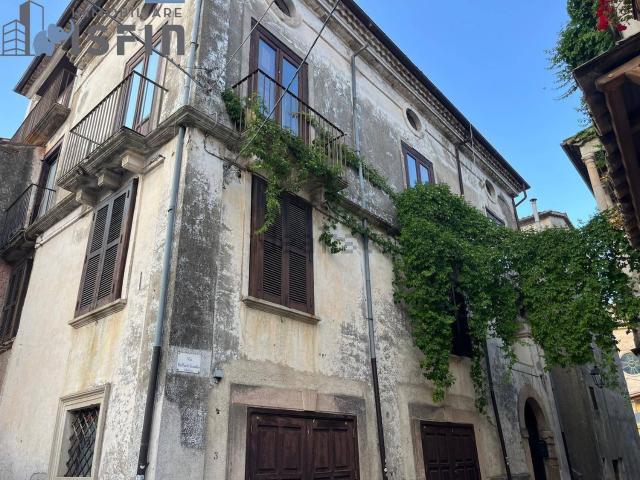 Appartamento in affitto di 150 m² in Via Raffaele Gaudio