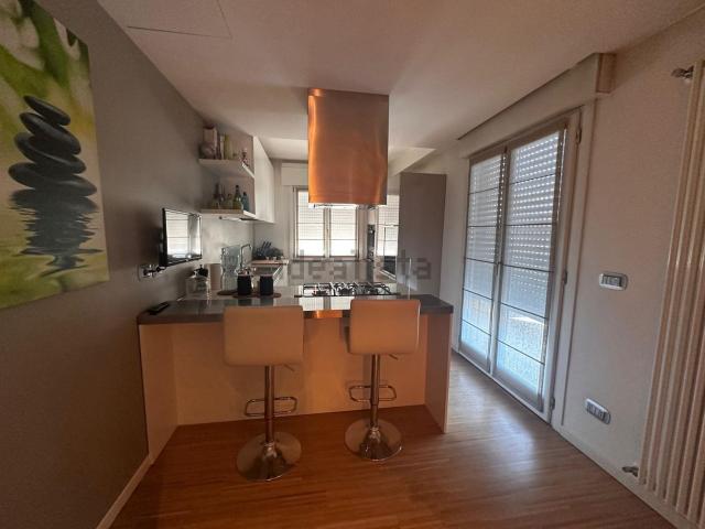 Appartamento in affitto di 150 m² in Via Rubicone