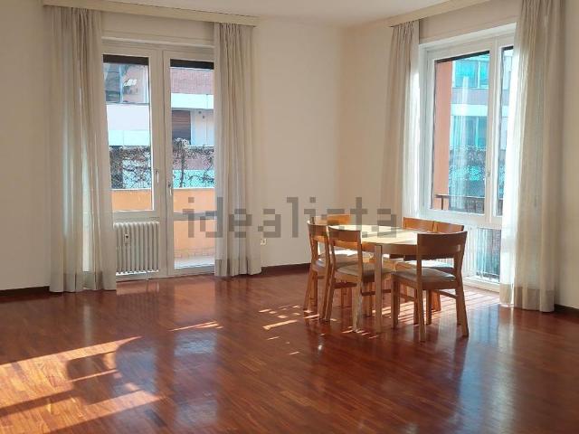 Appartamento in affitto di 150 m² in Via Wolfgang Amadeus Mozart, 30