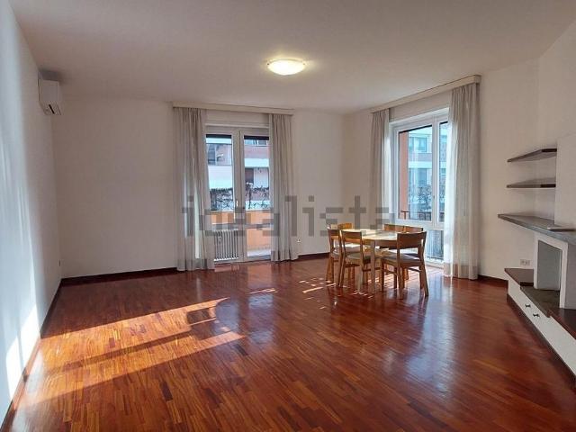 Appartamento in affitto di 150 m² in Via Wolfgang Amadeus Mozart, 30