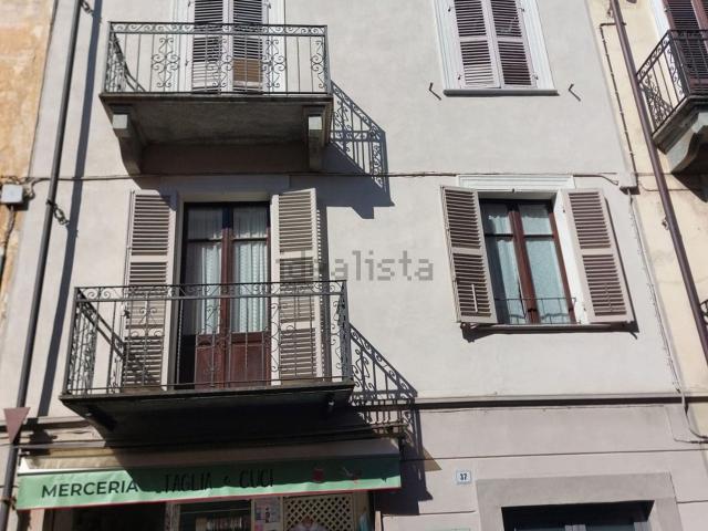 Appartamento in affitto di 150 m² in Via Torino, 37