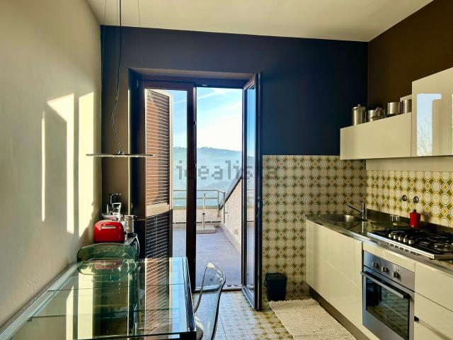 Appartamento in affitto di 150 m² in Via Tagliata, 25