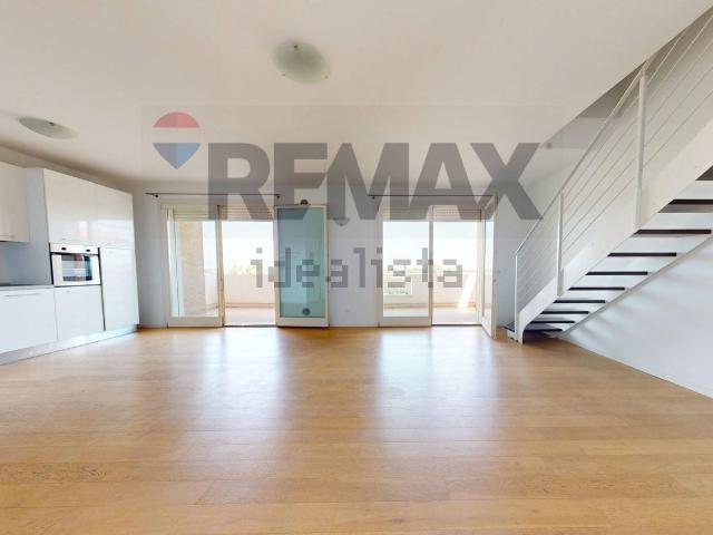 Appartamento in affitto di 150 m² in Viale Camisano, 53