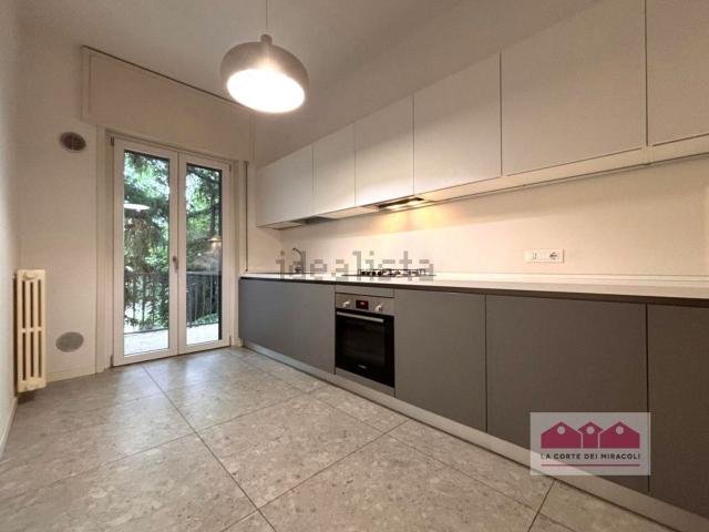 Appartamento in affitto di 150 m² in Viale Giuseppe Mazzini, 9
