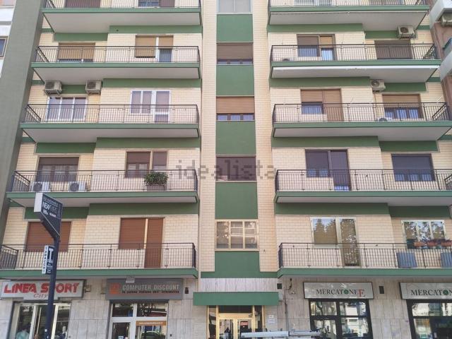 Appartamento in affitto di 150 m² in Viale Magna Grecia, 207