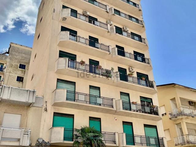 Appartamento in affitto di 150 m² in Viale Regina Margherita