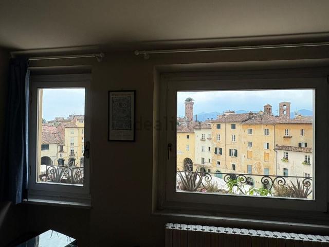 Appartamento in affitto di 150 m² in Piazza dell&apos Anfiteatro, 15