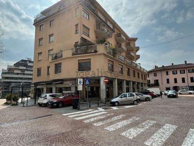 Appartamento in affitto di 150 m² in Piazza Ventisei Maggio, 14