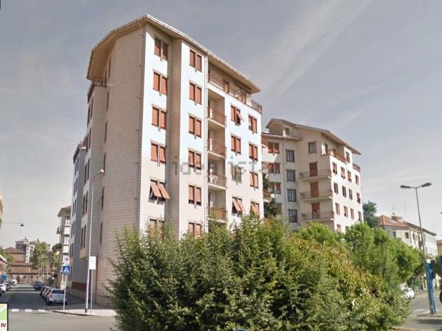 Appartamento in affitto di 152 m² in Corso IV Novembre, 56