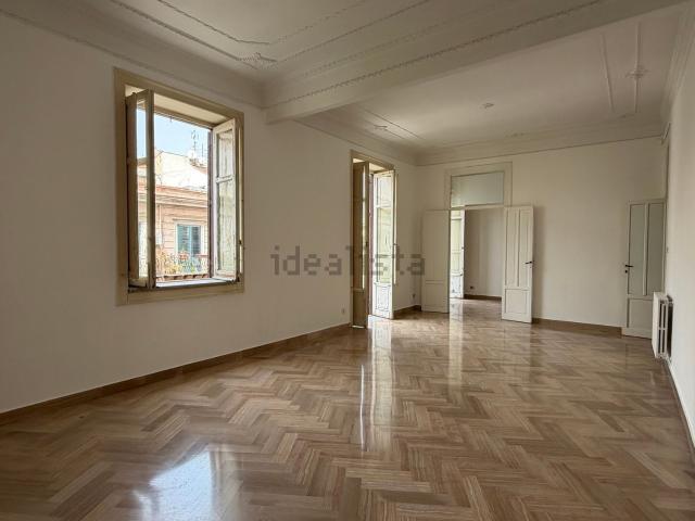 Appartamento in affitto di 153 m² in Via Quintino Sella, 48
