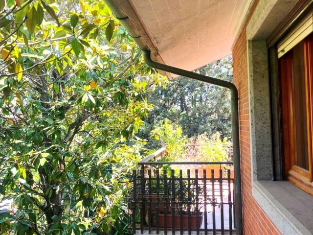 Appartamento in affitto di 155 m² in Via al Quarto Miglio