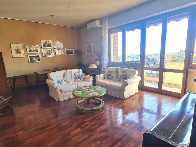 Appartamento in affitto di 155 m² in Via Fiume, 52