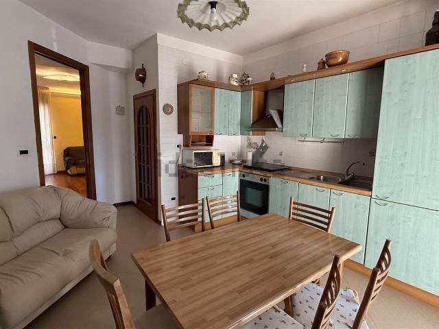 Appartamento in affitto di 155 m² in Viale Michelangelo, 204