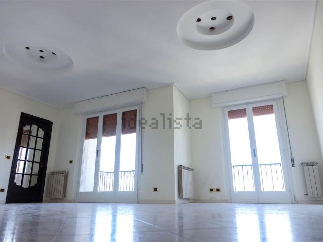 Appartamento in affitto di 157 m² in Corso Piersanti Mattarella, 198