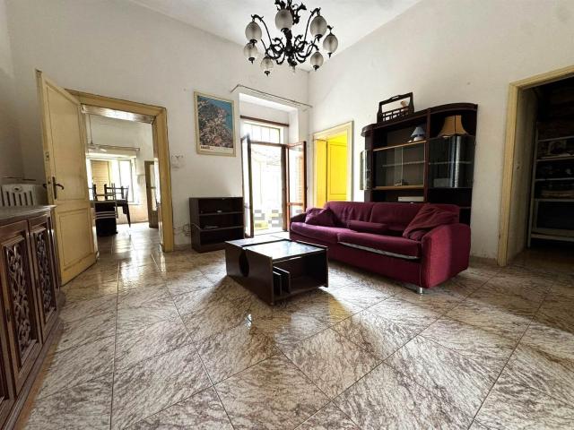 Appartamento in affitto di 160 m²
