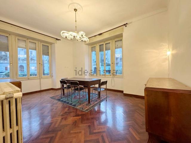 Appartamento in affitto di 160 m²