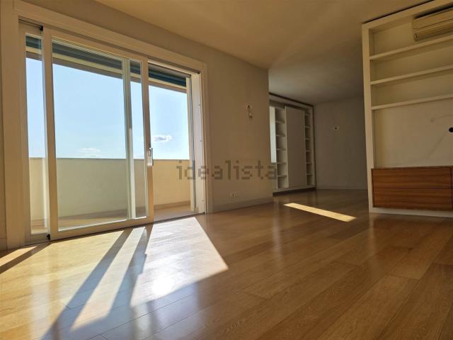 Appartamento in affitto di 160 m²